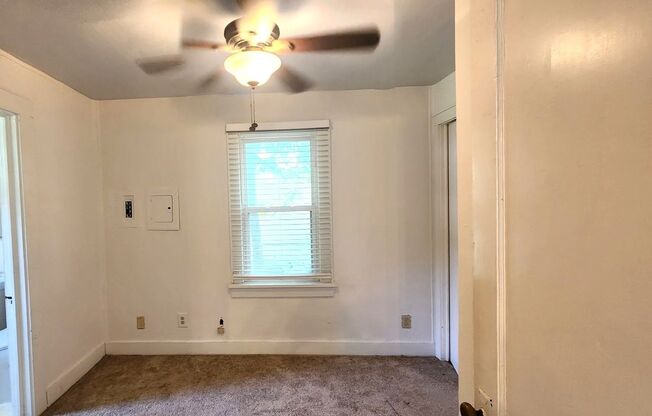 2 beds, 1 bath, $900