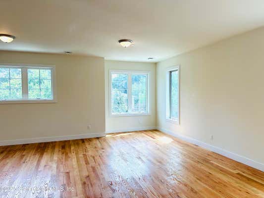51 KINGDOM AVE