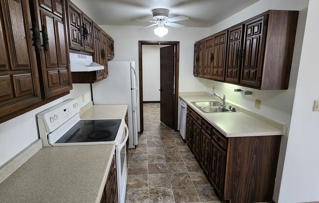 425 E. Henry Clay St.