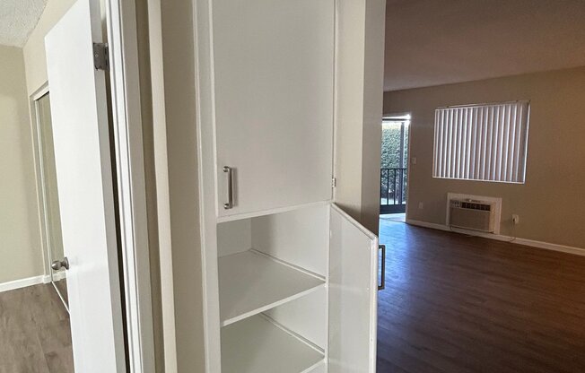 1164 W Duarte Rd