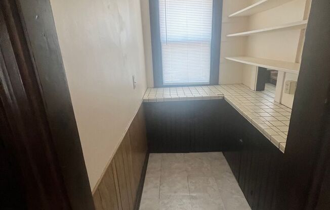 2 beds, 1 bath, $1,495