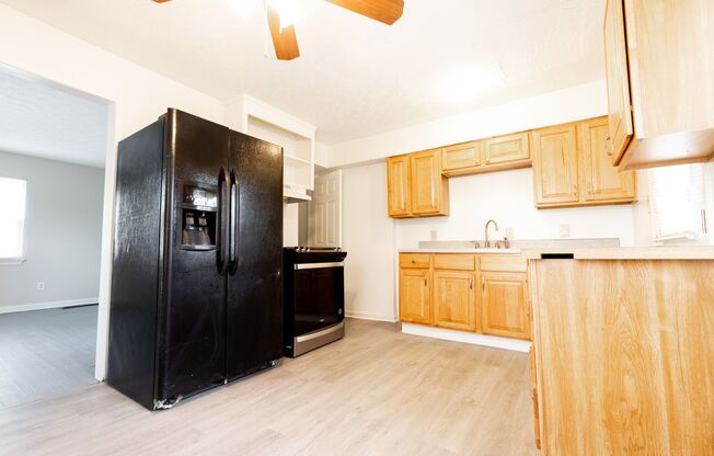 2818-2820 Vanderberg Ave