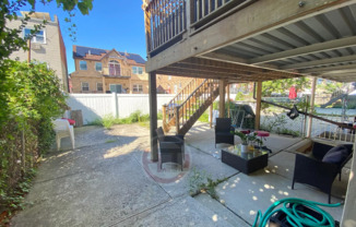 259 DAVIS AVE