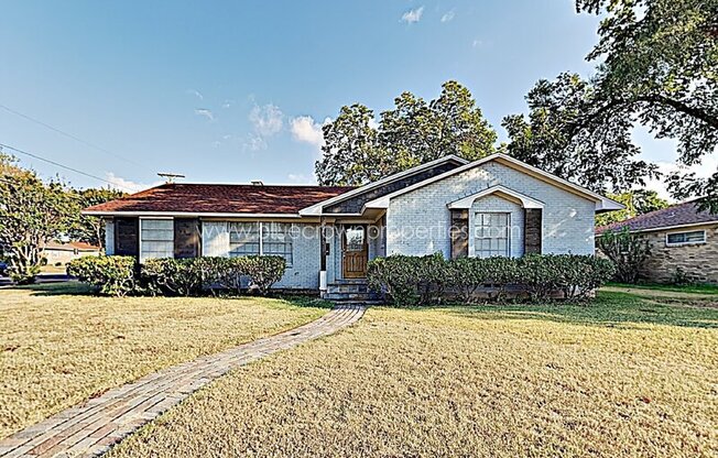 8476 Sweetwood Dr