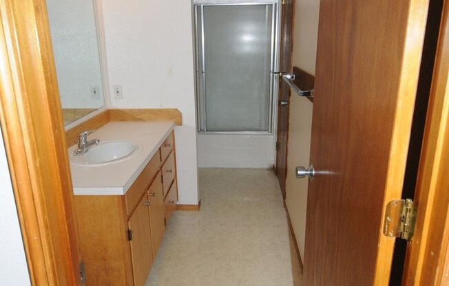 2 beds, 1 bath, $1,495