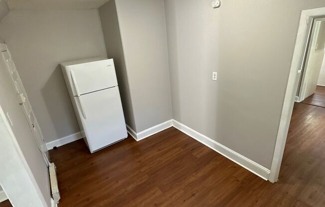 1 bed, 1 bath, 700 sqft, $925