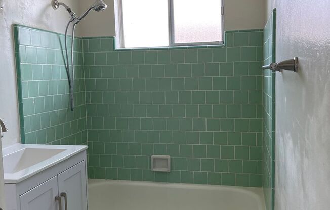 514 W. Iris Ave.