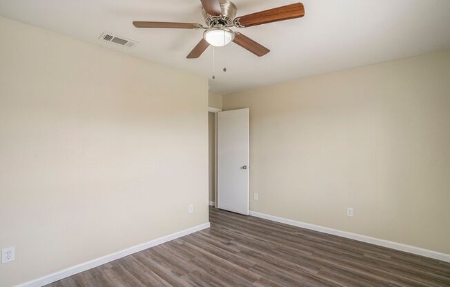 3 beds, 1 bath, $1,575, Unit Unit B