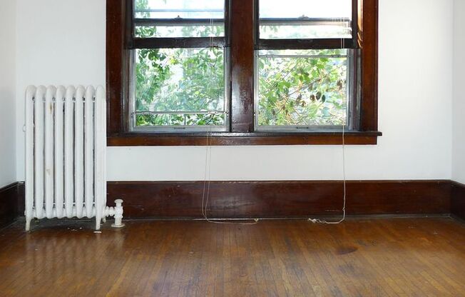 1 bed, 1 bath, 410 sqft, $980, Unit 4 - 34