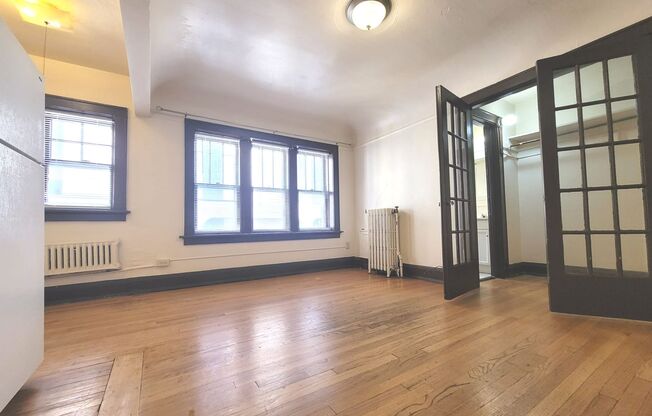 Studio, 1 bath, $775, Unit 304