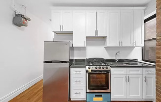 208 E 82 ST
