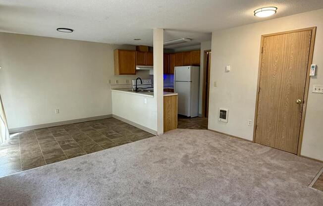 3 beds, 2 baths, 1,513 sqft, $2,200