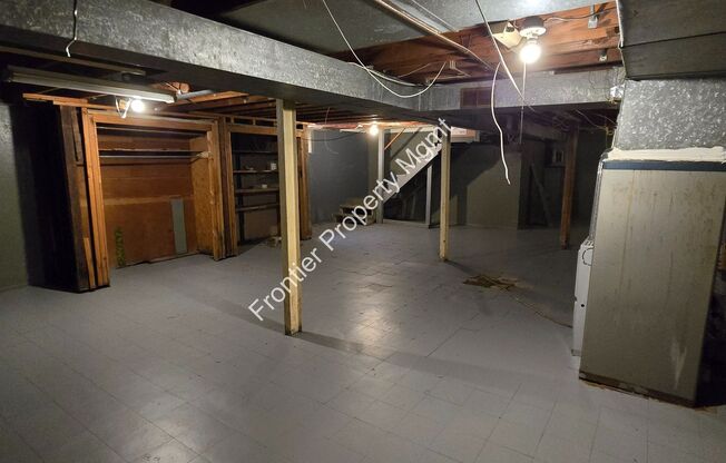 Available NOW! Beautiful/Unique 2 bed 1 bath Single Family Home for Rent!!
