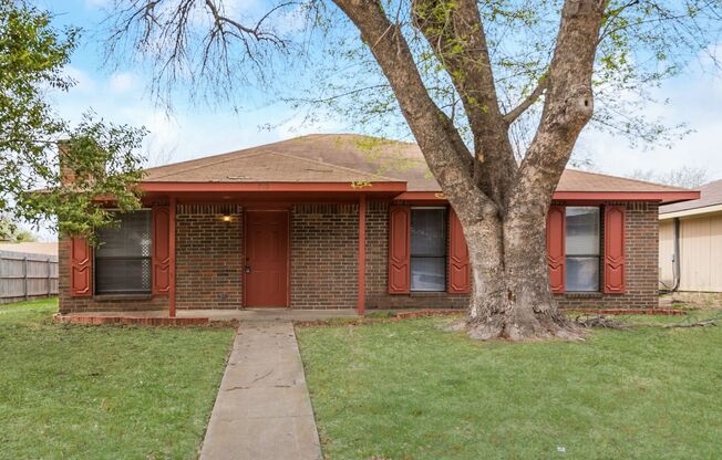 Adorable 3 bedroom home.  Garland ISD