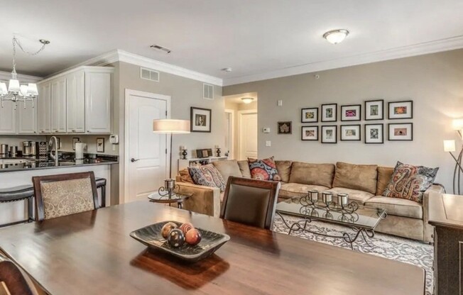 2 beds, 2 baths, 940 sqft, $3,000, Unit 5-2