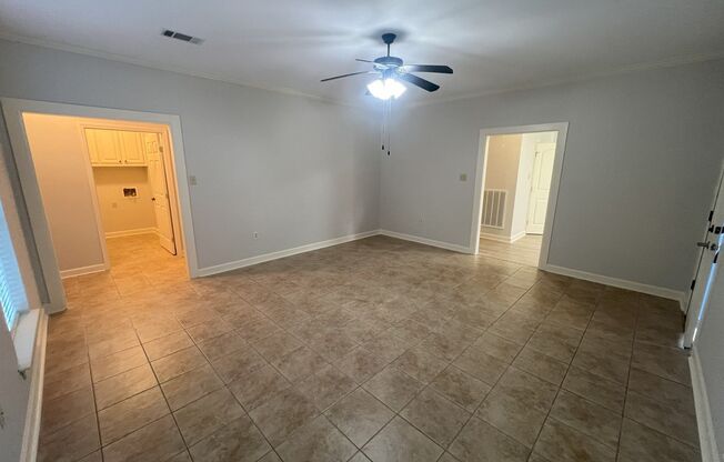 2 beds, 1 bath, $1,425