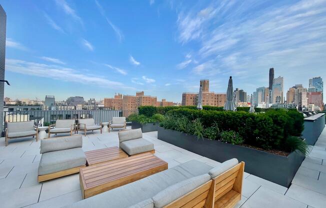 1 bed, 1 bath, 631 sqft, $5,600, Unit 15J