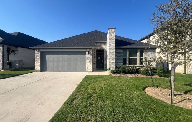 Welcome Home! Spacious Family-Friendly Rental in Saginaw ISD