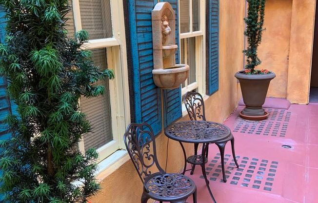 Studio, 1 bath, 420 sqft, $825, Unit 5
