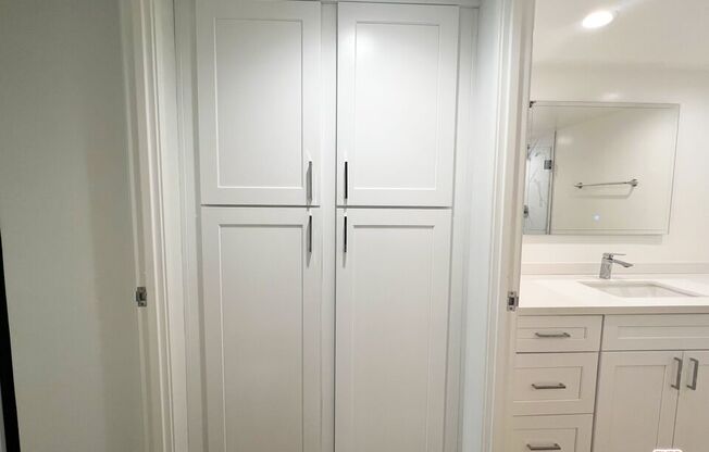 2 beds, 2 baths, 1,947 sqft, $5,595, Unit 910