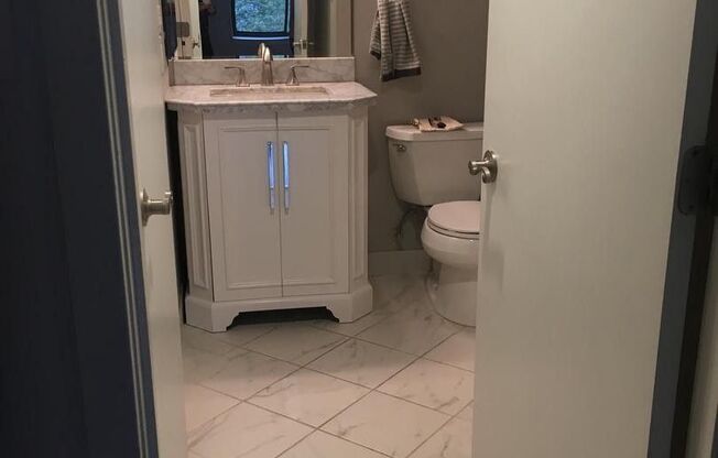 1 bed, 1 bath, 625 sqft, $2,650, Unit 2111 Wisconsin Avenue NW, Unit 406