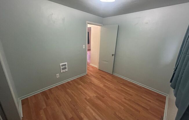 2 beds, 1 bath, $1,150