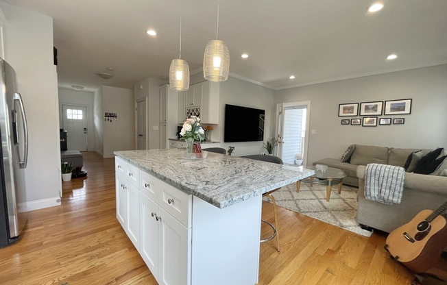 58 STARBIRD AVE