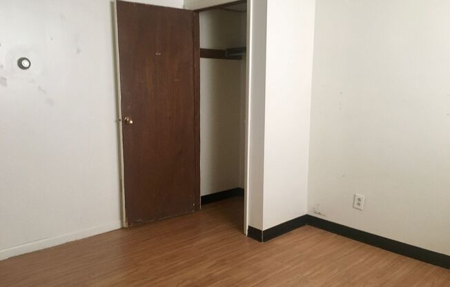 3 beds, 2 baths, 560 sqft, $1,375, Unit 112