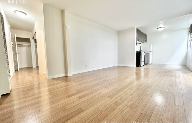 448 S Alexandria Ave