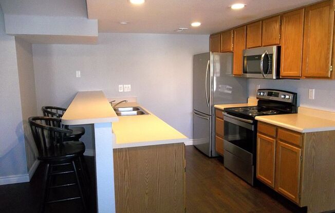 2 beds, 2 baths, $1,695, Unit # Q 26
