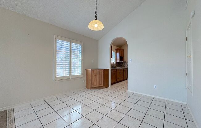 2 beds, 2 baths, $1,385