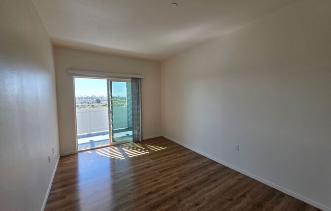2 beds, 2 baths, 900 sqft, $2,795, Unit 148-204