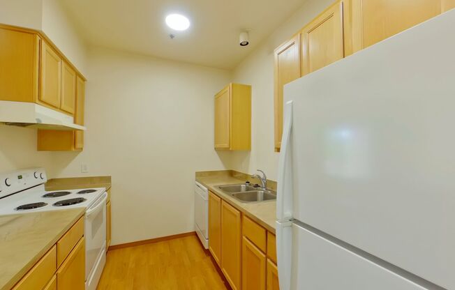 2 beds, 1 bath, $1,700, Unit 304