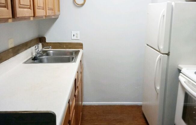 2 beds, 1 bath, 650 sqft, $1,095, Unit 3060-303