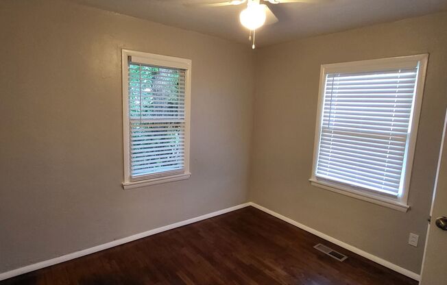 3 beds, 1 bath, $1,550