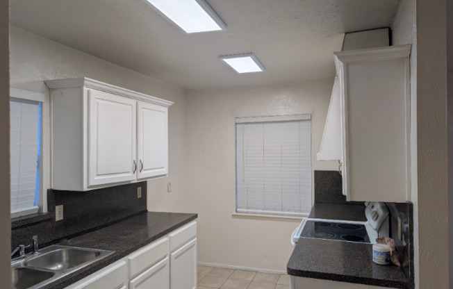 144 N CRESTWOOD BLVD