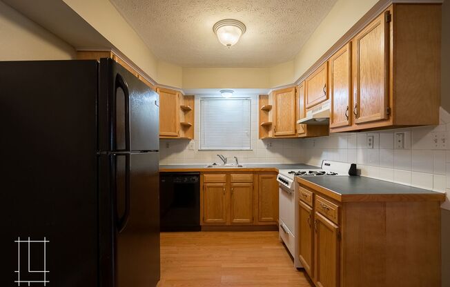 1 bed, 1 bath, $1,250, Unit 91 W. Starr Apt. A