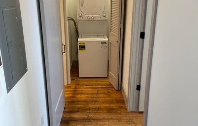 1 bed, 1 bath, 745 sqft, $1,650, Unit 356