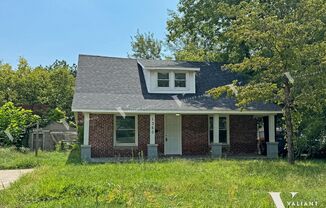 Charming Three-Bedroom, One-Bathroom Bungalow-Style in Northeast Springfield