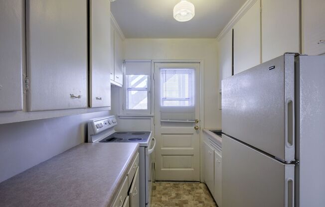 Come experience the best of living in the vibrant Omaha, NE at 5508 Corby Street!!