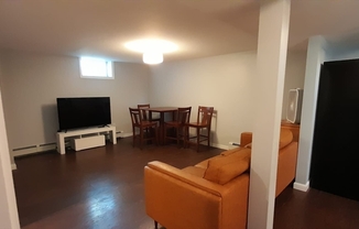 2 beds, 1 bath, 1,000 sqft, $2,600, Unit 1