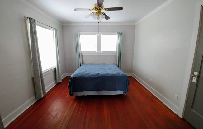 2 beds, 1 bath, $1,250