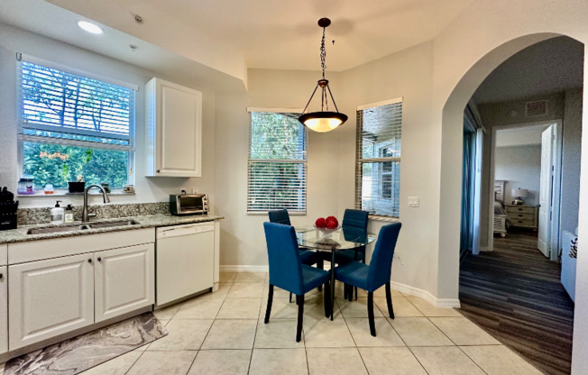 1335 MARIPOSA CIR