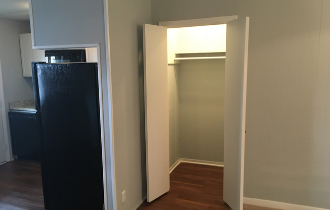 1 bed, 1 bath, 710 sqft, $845, Unit Apt #1