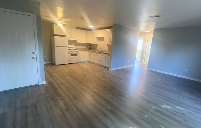 2 beds, 1 bath, 768 sqft, $1,895, Unit LAW-03