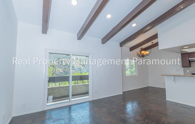 Don't miss out! 2 Bed 2 bath ready to go!