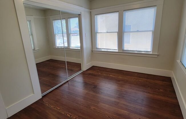 2 beds, 1 bath, $1,950