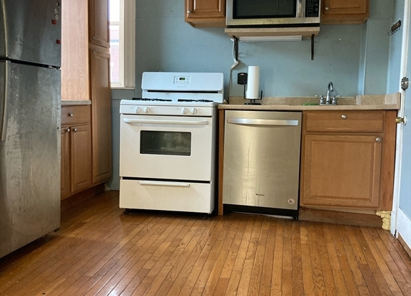 30 Glenville Ave # 2O