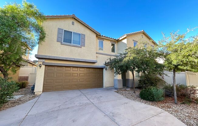 Cozy 3-Bedroom Home in Silverado Ranch!