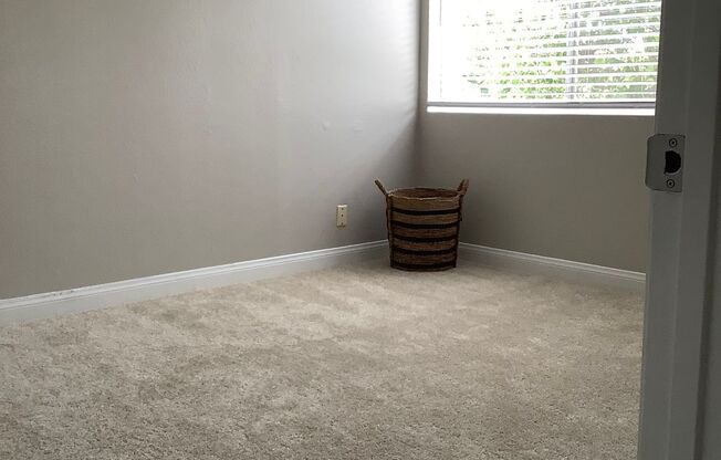 2 beds, 2 baths, 900 sqft, $3,295, Unit 55